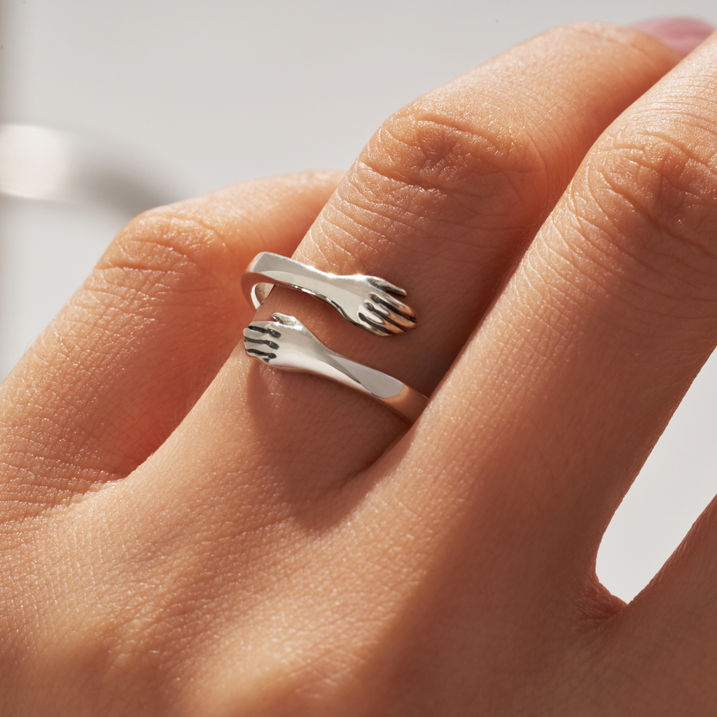 💓2024-Mother's Day Hot Sale🎁Hug Ring